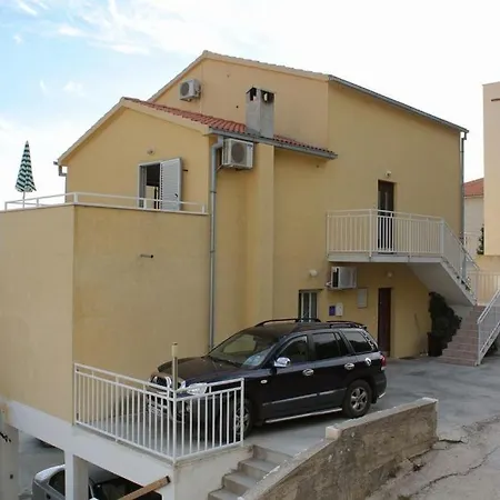 Διαμέρισμα In With Sea View, Balcony, Air Conditioning, Wi-fi Χβαρ