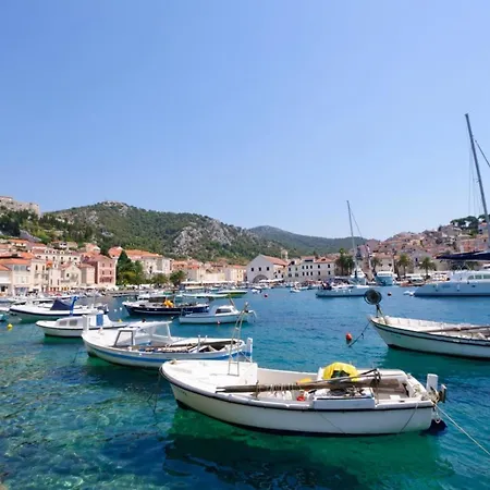 Διαμέρισμα In With Sea View, Balcony, Air Conditioning, Wi-fi *